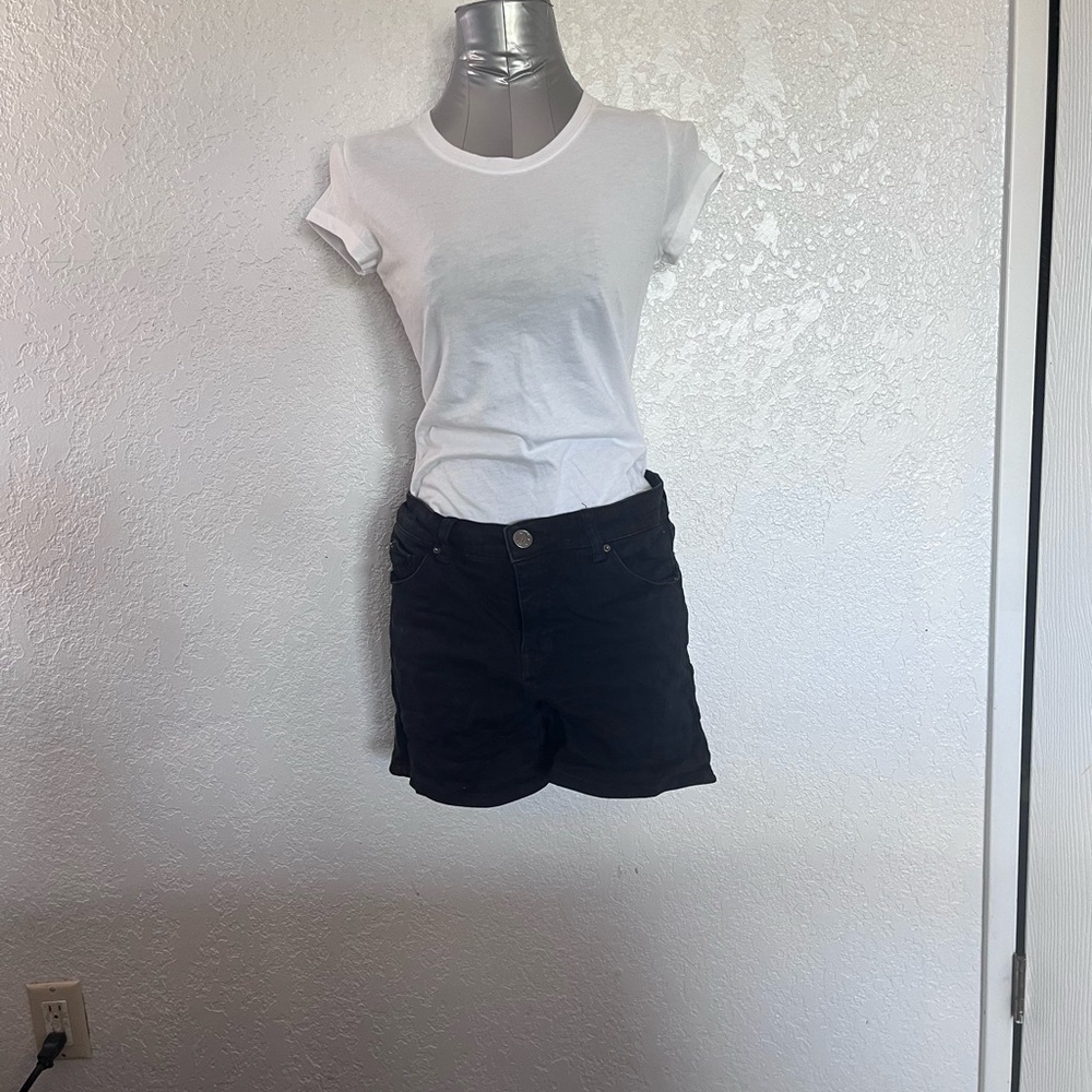 Dakota Blue Black Shorts